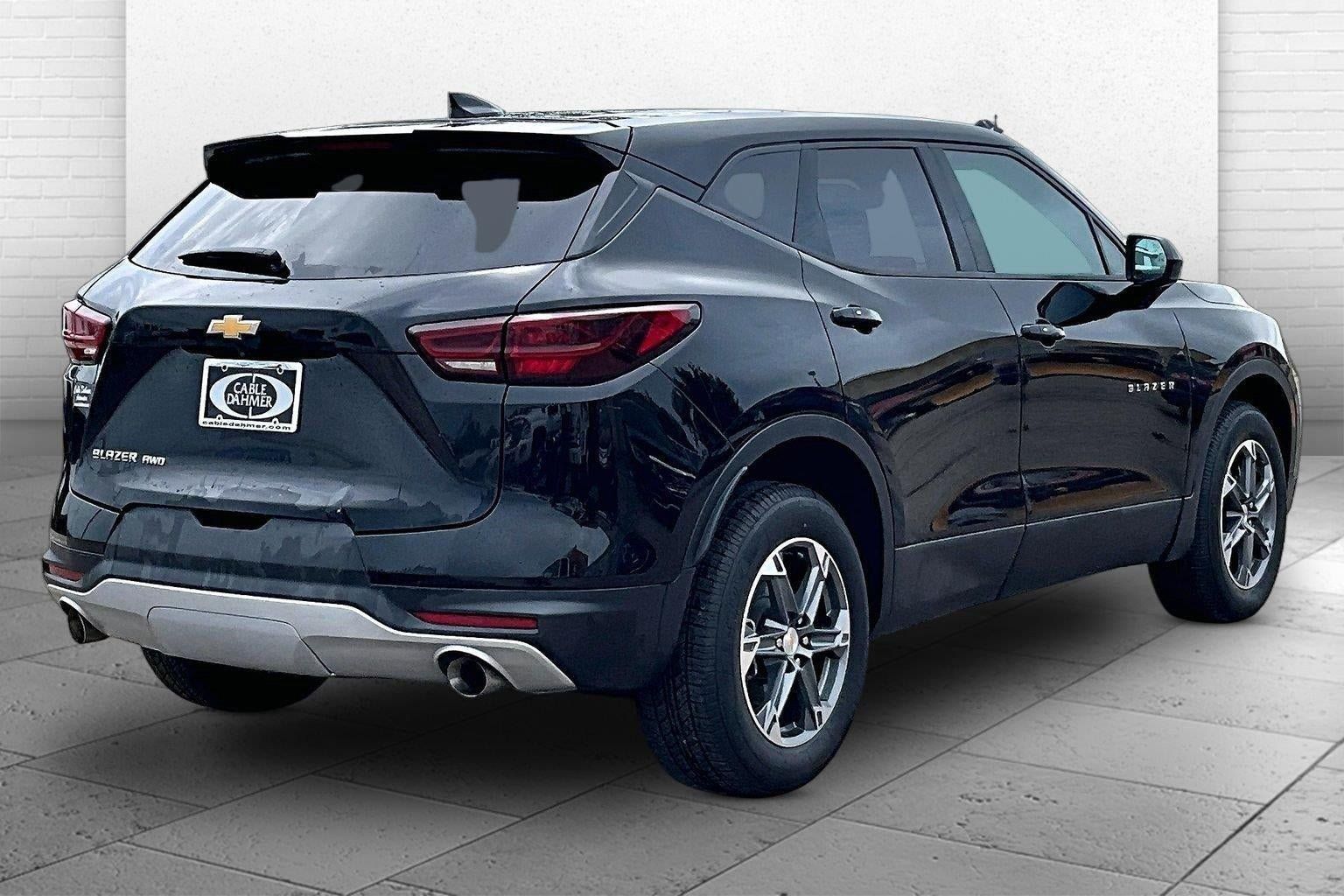 Used 2025 Chevrolet Blazer LT AWD/4WD image 14