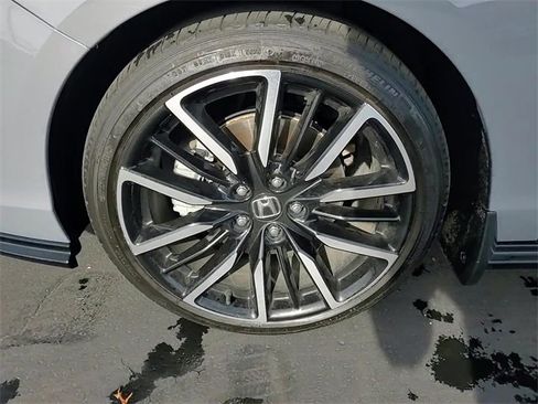 Used 2023 Honda Accord Touring image 8