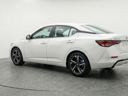Used 2025 Nissan Sentra SV FWD image 5