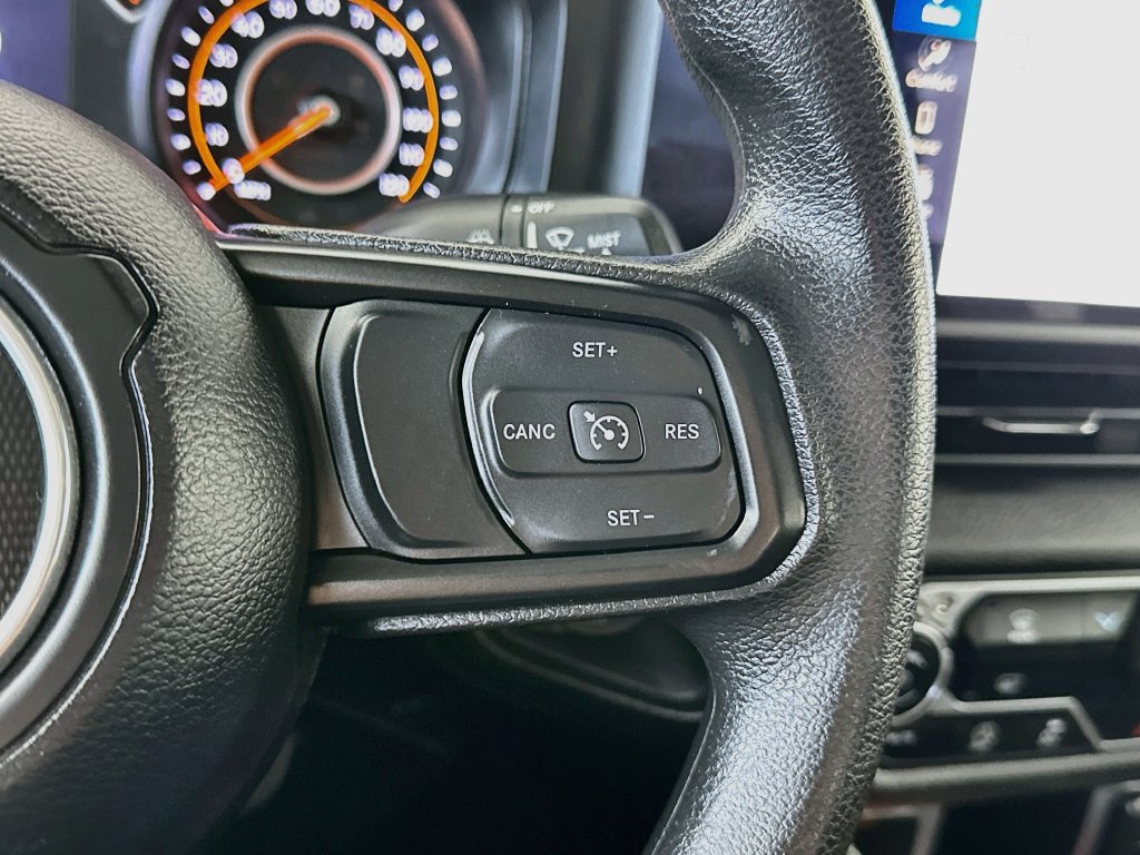 Used 2024 Jeep Gladiator Sport AWD/4WD image 25