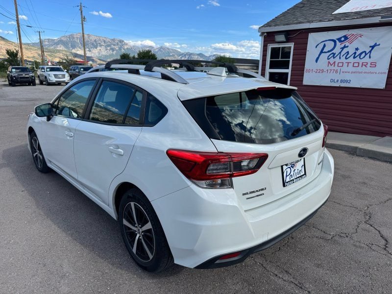 Used 2022 Subaru Impreza 2.0i Premium w/ Popular Package #2 AWD/4WD image 3