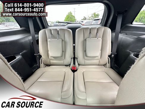 Used 2014 Ford Explorer XLT w/ Equipment Group 202A AWD/4WD image 24