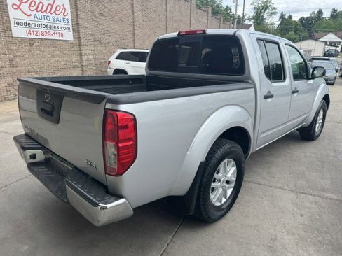 Used 2019 Nissan Frontier SV AWD/4WD image 3