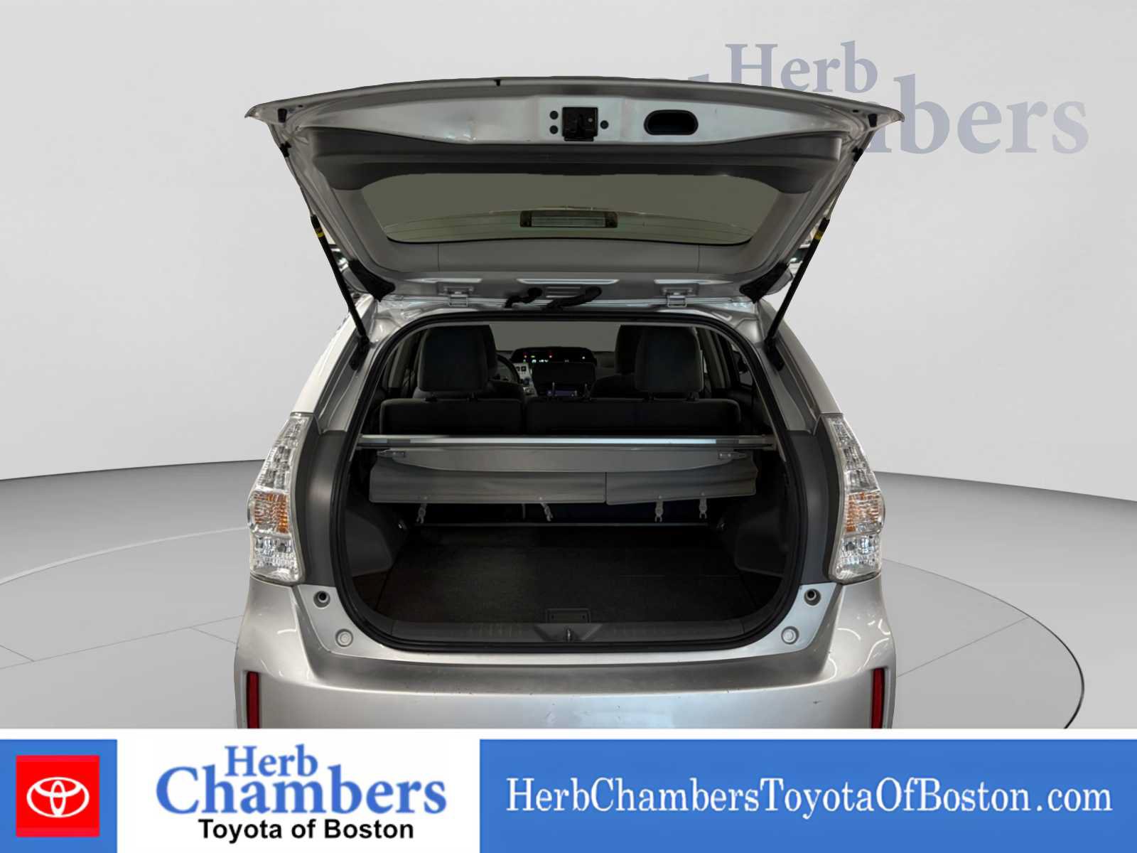 Used 2013 Toyota Prius V Two FWD image 3