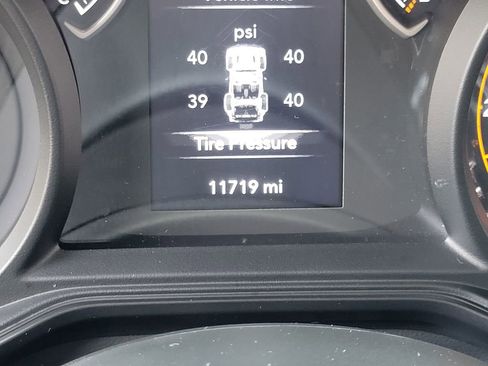 Used 2025 Jeep Wrangler Unlimited Sport AWD/4WD image 8