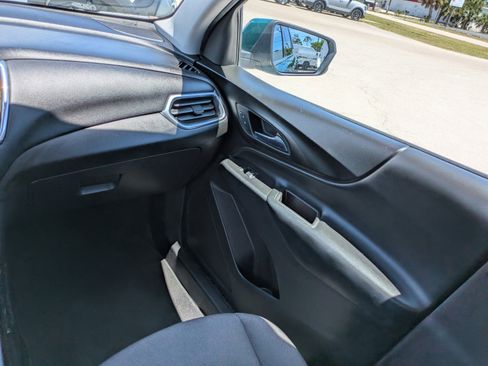 Used 2018 Chevrolet Equinox LT AWD/4WD image 15