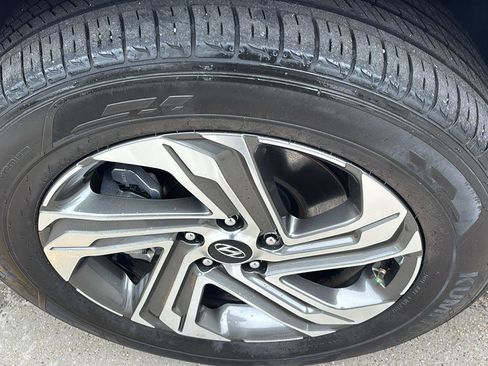 Used 2023 Hyundai Santa Fe SEL image 12