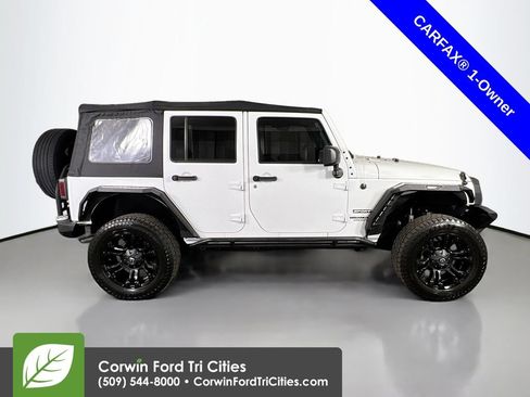 Used 2016 Jeep Wrangler Unlimited Sport w/ Max Tow Package AWD/4WD image 17