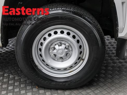 Used 2024 Toyota Tacoma SR image 28