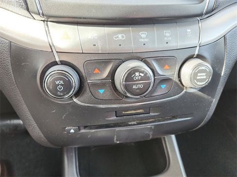 Used 2018 Dodge Journey Crossroad image 17