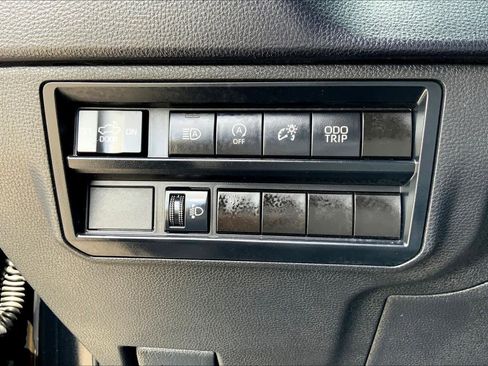 Used 2023 Toyota Tundra SR w/ SR Tow Package image 33