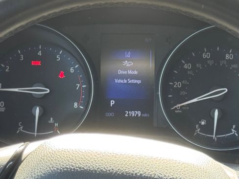 Used 2018 Toyota C-HR XLE FWD image 14