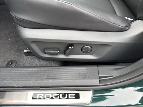 New 2026 Nissan Rogue SV image 15