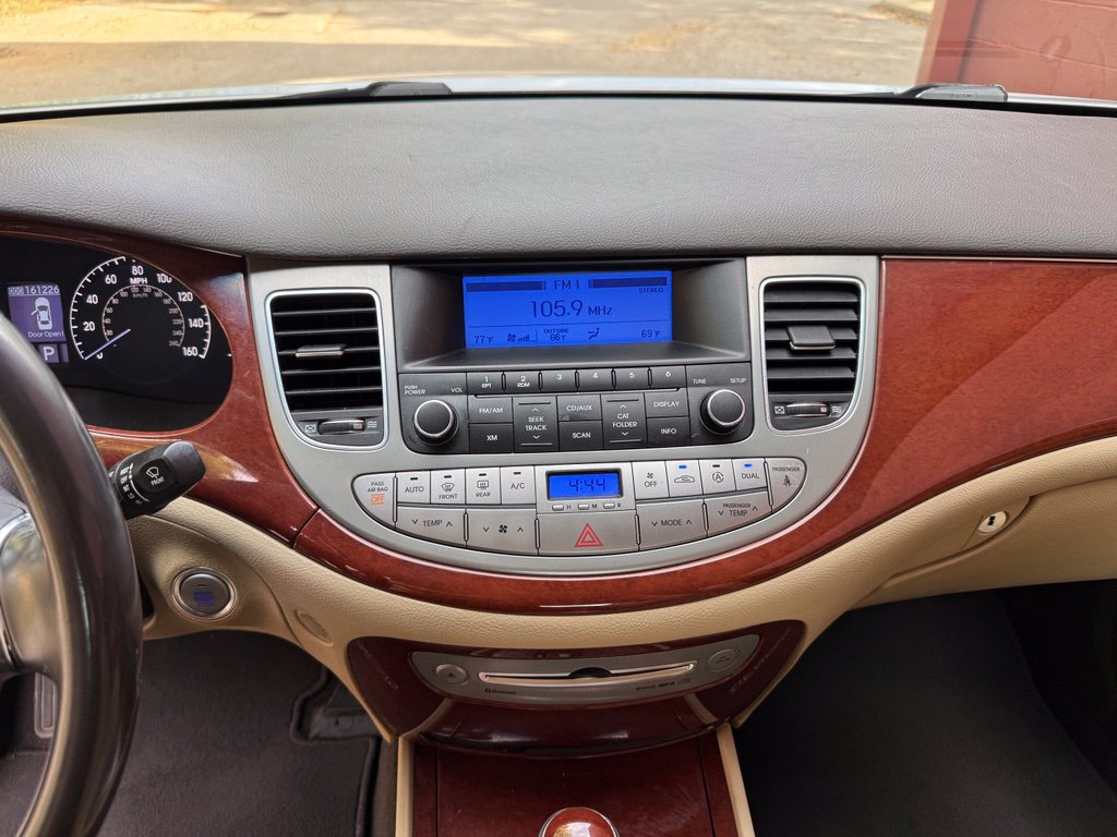 Used 2012 Hyundai Genesis 3.8 RWD image 14