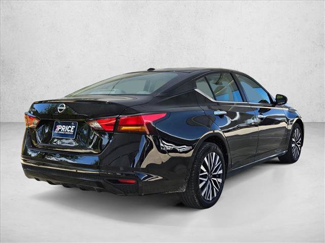 Used 2025 Nissan Altima 2.5 SV FWD image 5