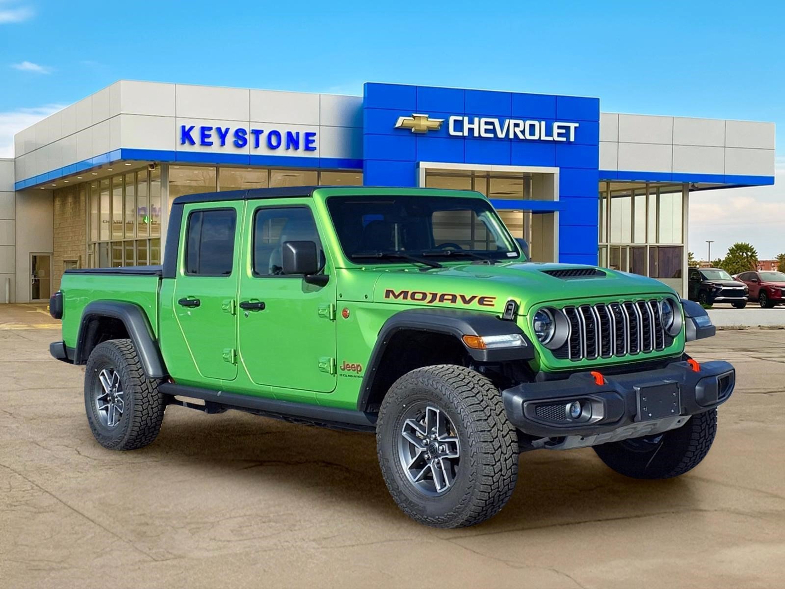 Used 2025 Jeep Gladiator Mojave w/ Convenience Group AWD/4WD image 1