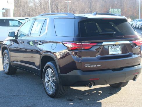 Used 2023 Chevrolet Traverse LT image 5