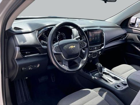 Used 2018 Chevrolet Traverse LT FWD image 13