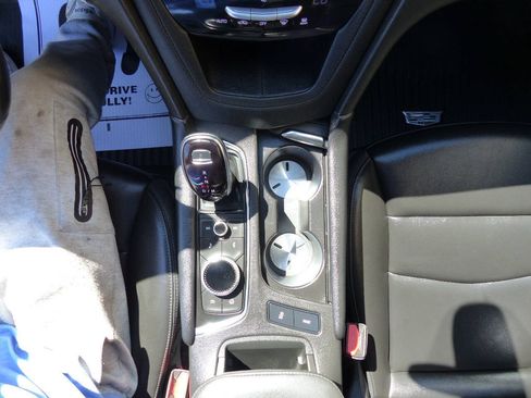 Used 2024 Cadillac XT6 Luxury w/ LPO, Floor Liner Package AWD/4WD image 33