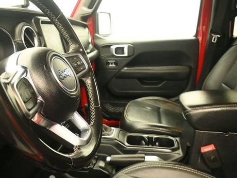Used 2020 Jeep Gladiator Overland AWD/4WD image 20