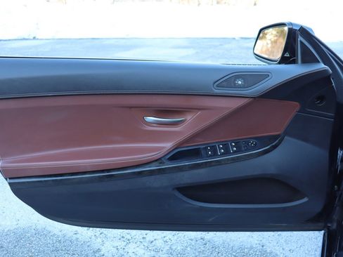 Used 2013 BMW 650i xDrive Convertible image 19