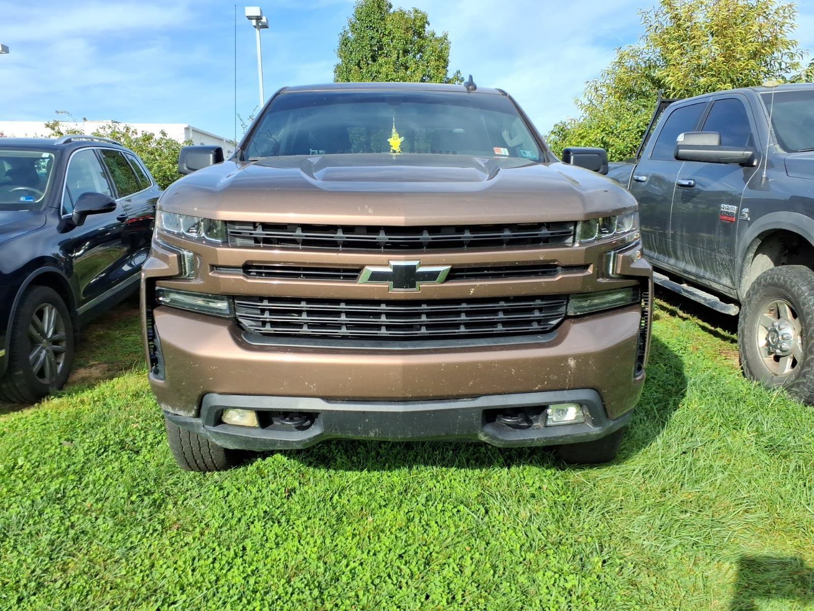 Used 2019 Chevrolet Silverado 1500 RST AWD/4WD image 3