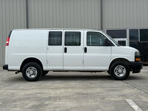 Used 2019 Chevrolet Express 2500 w/ Driver Convenience Package image 3