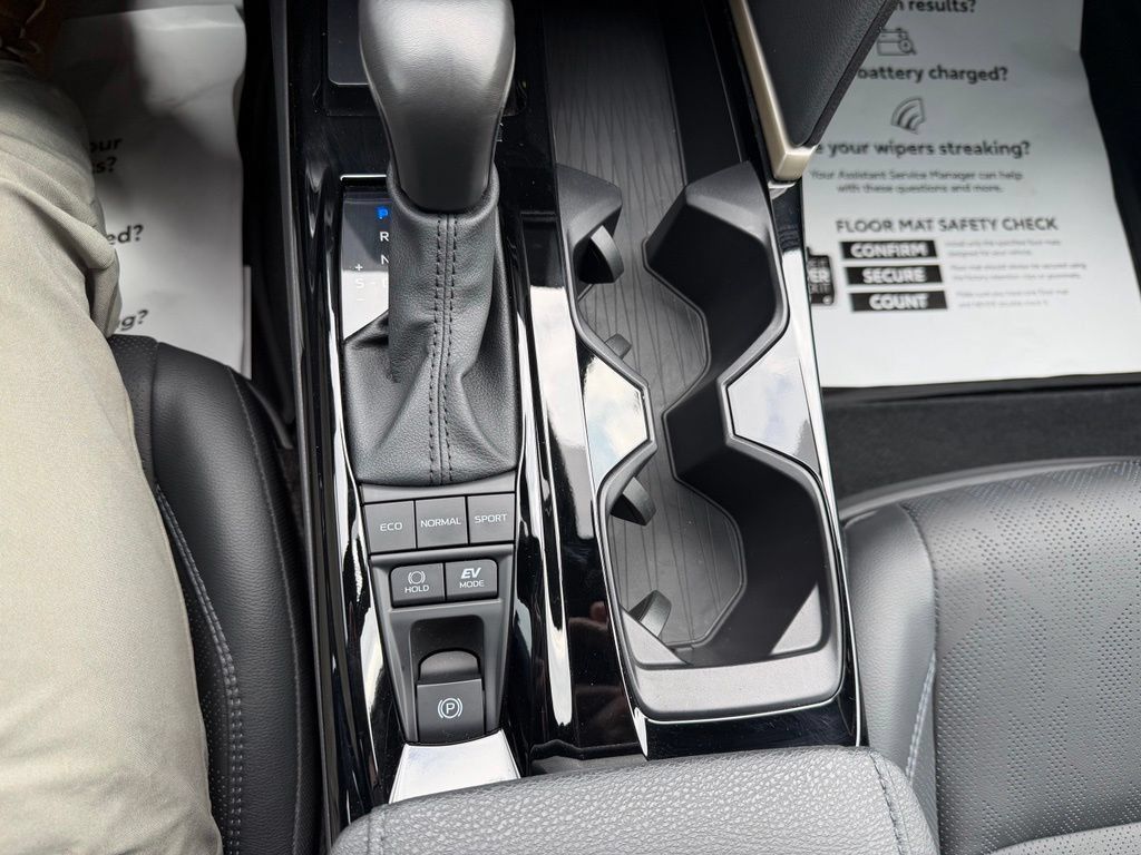 Certified 2025 Toyota Camry XSE FWD image 15