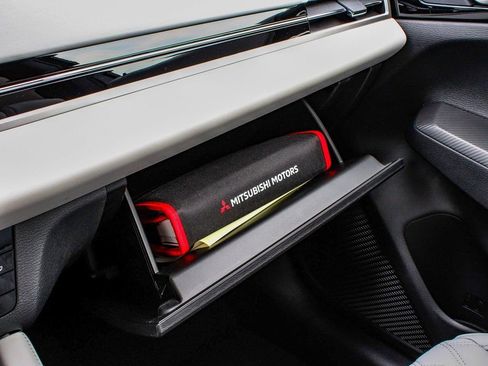 New 2025 Mitsubishi Outlander SEL AWD/4WD image 19