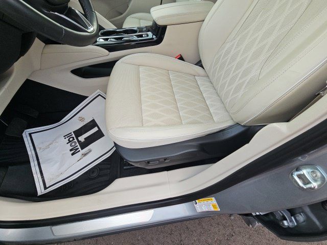 Used 2023 Buick Envision Avenir AWD/4WD image 15