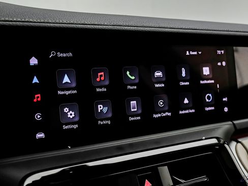 Used 2025 Porsche Panamera w/ Premium Package image 61