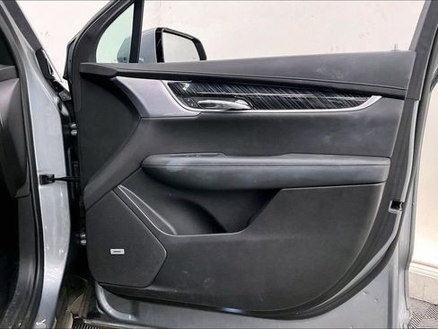 Used 2024 Cadillac XT6 Premium Luxury FWD image 25