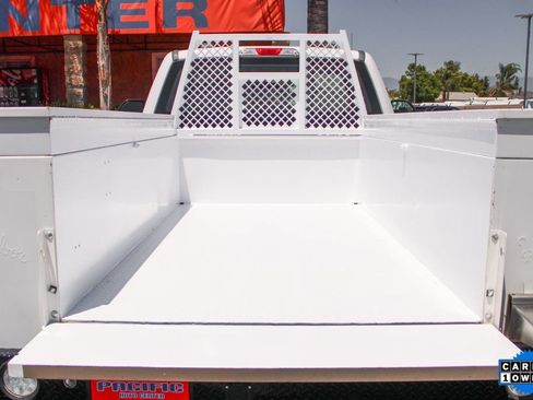 Used 2020 Ford F250 XL w/ Power Equipment Group RWD image 8