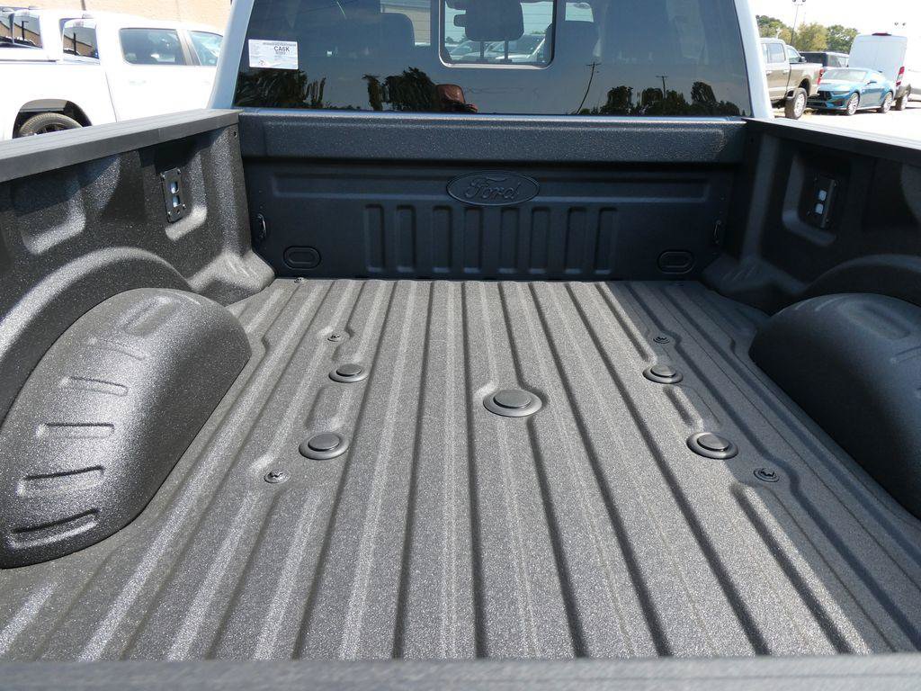New 2027 Ford F250 Lariat w/ Black Appearance Package AWD/4WD image 7
