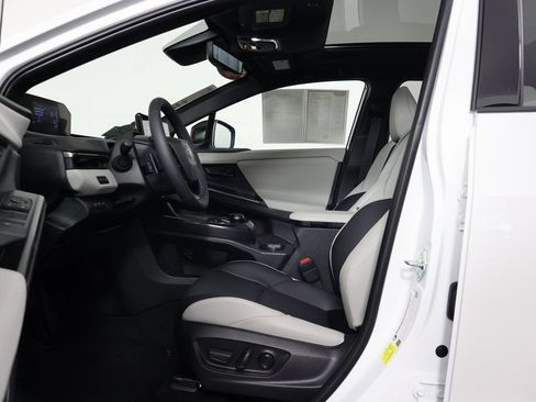 Used 2026 Toyota bZ FWD image 10