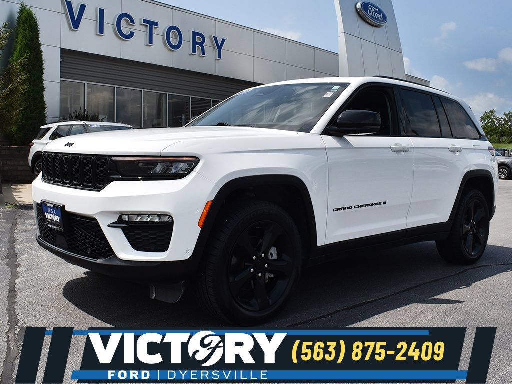 Used 2023 Jeep Grand Cherokee Limited w/ Luxury Tech Group II AWD/4WD image 1