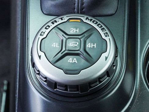 Used 2024 Ford Bronco Badlands AWD/4WD image 38
