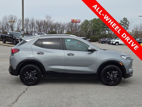 Used 2024 Buick Encore GX Sport Touring image 6