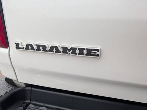 Used 2019 RAM 1500 Laramie AWD/4WD image 19