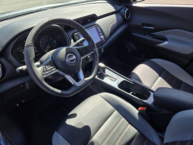 Used 2023 Nissan Kicks SR w/ SR Premium Package FWD image 10