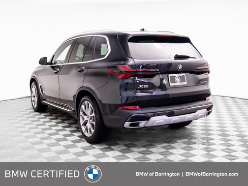 Used 2024 BMW X5 xDrive40i w/ Premium Package AWD/4WD image 3