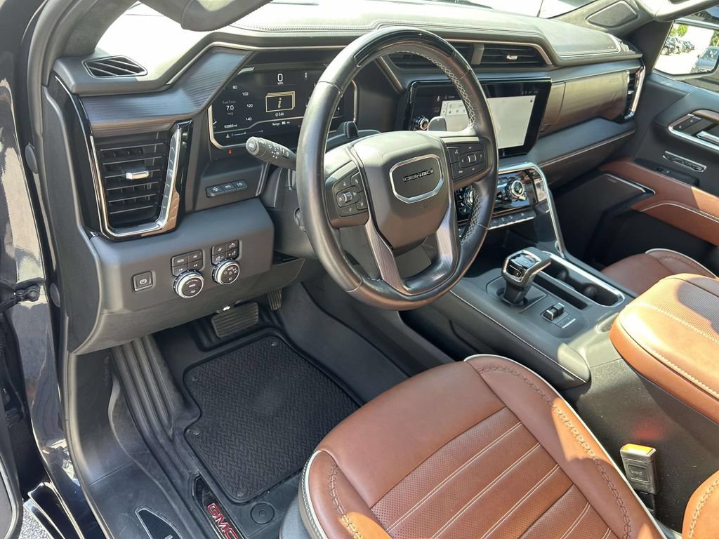 Used 2023 GMC Sierra 1500 Denali Ultimate AWD/4WD image 2