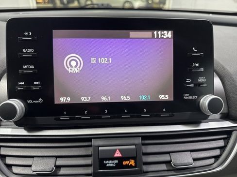 Used 2018 Honda Accord LX image 17