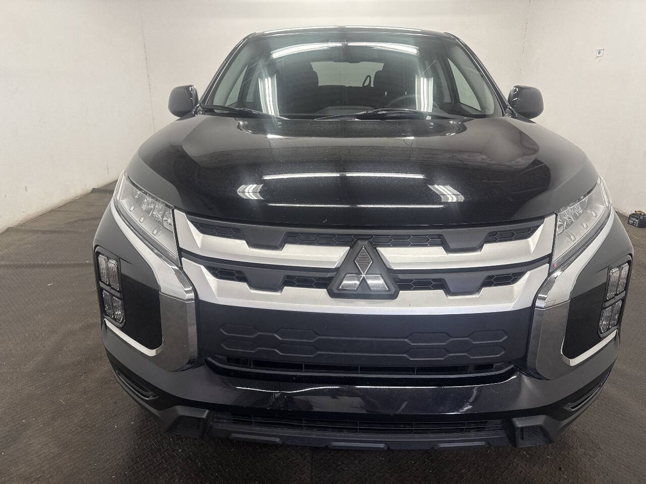 Used 2022 Mitsubishi Outlander Sport ES FWD image 3