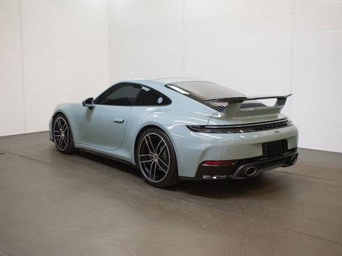 Certified 2025 Porsche 911 Carrera T RWD image 3