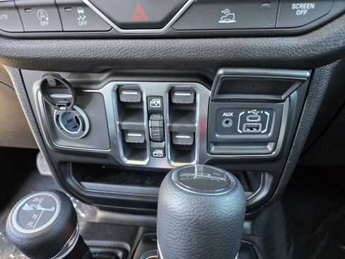 New 2026 Jeep Gladiator Sport image 15