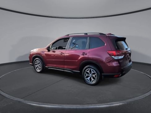 Used 2019 Subaru Forester Premium image 6