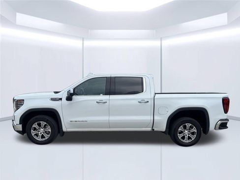 Used 2025 GMC Sierra 1500 SLT RWD image 8