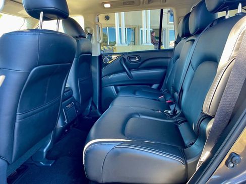 Used 2024 INFINITI QX80 Luxe image 12