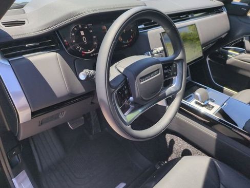 New 2026 Land Rover Range Rover Long Wheelbase SE AWD/4WD image 7